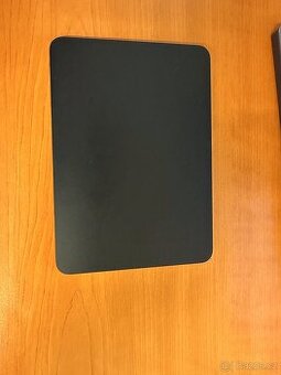Apple Magic Trackpad 2024 - Černý - 1