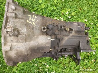 BMW E36 320i Getrac převodovka a výfuk,svody