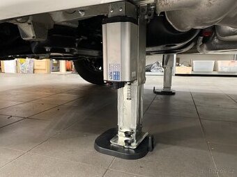 Elektrické stabilizační nohy