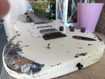 Elektrická kytara Stratocaster Relic