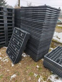 Plastové palety 80x120cm