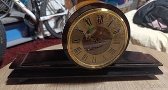 Starožitné krbové hodiny