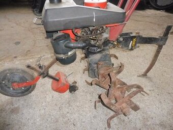 prodám malotraktor vari s rotavátorem a sekačkou