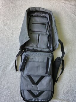 Praktický batoh na notebook