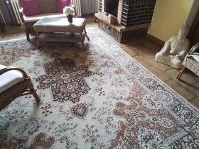 Tkaný vlněný koberec hnědobéžový