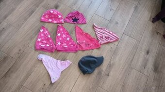 Dětské čepice, šátky. Věk zhruba 6-9let
