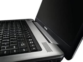 Top Slušný Notebook Toshiba Satellite A33-22W + Toshiba Dyna