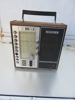 Nabízím retro radio Meridian. Radio nehraje. Chybí tlačítko.