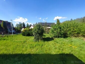 STAVEBNÍ POZEMEK RUDOLFOV 858 M2