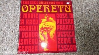 LP deska Václav Hybš hraje operetu