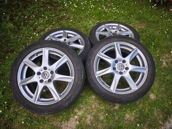 Alu kola VW R17 5x112 ET45, pneu 225/45 R17 Michelin