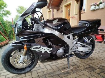 Honda CBR 900rr sc28 tv 93