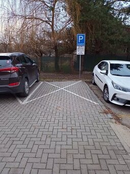 Prodám parkovací stání - 1