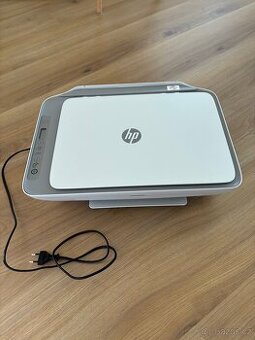 HP DeskJet 2700e