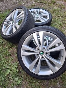 Alu kola 5x112 originál Škoda Octavia II 225/40 R18