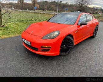 Prodám Porsche Panamera 2012  3.6 V6 220kw, ZADŘENÝ MOTOR se