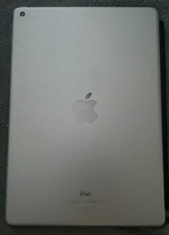 iPad 7. generace 32 GB , iPadOS 15.6.1