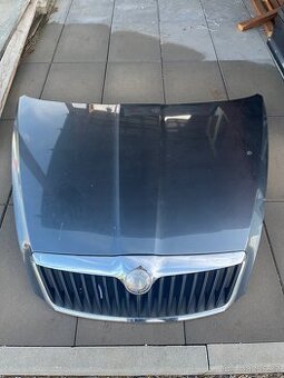 Škoda Octavia 2 kapota - 1