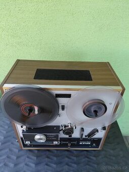 AKAI X-200D