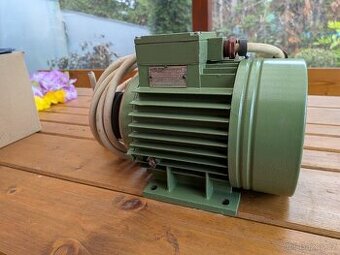 Elektromotor MEZ Mohelnice, 1,5kW - 2870 ot./min