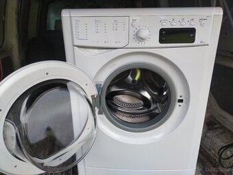Prodám plně funkční dig.pračku zn.INDESIT-6KG--DOVEZU--