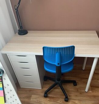 Psací stůl a židle Ikea