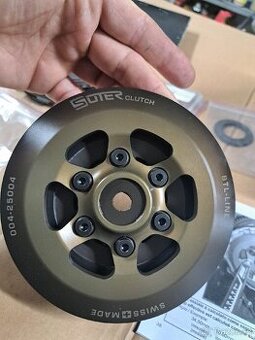 ANTIHOPING SPOJKA SUTER BTL- LINE SUZUKI RMZ-450 05-23