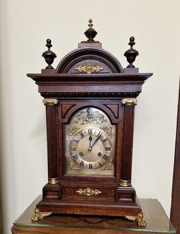 KRBOVÉ HODINY,JUNGHANS