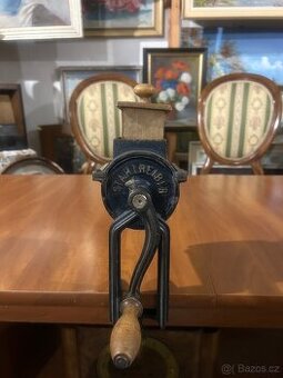 Vintage německý mlýnek STAHLREIBER cca 1910-1930)