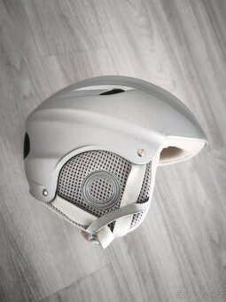 Dětská lyžařská helma