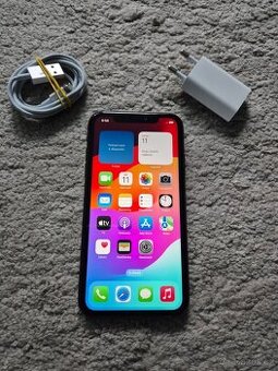 iPhone 11 64gb - face id nejde, baterie 94%