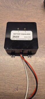 Balancér baterií 24V (2×12V)