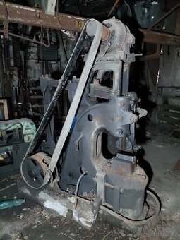 Kovářský buchar Ajax 2 - 1