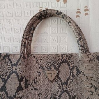 Nová kabelka Zn. Guess do ruky