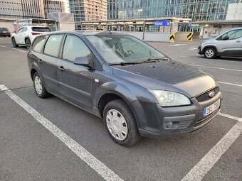 Ford Focus mk2 1.6 74kW benzin