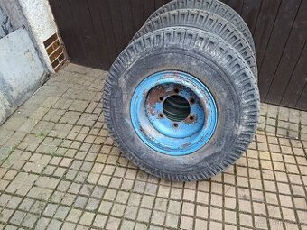 Pneu 8,25-15  s diskem