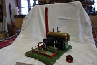 Meziválečný model parního stroje / hračka