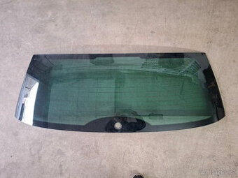 Zadní sklo páté dveře Škoda Fabia II krátká