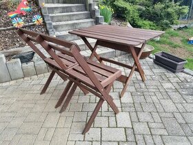 Prodám levně starší zahradní stůl a lavici