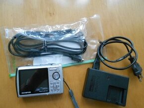 Fotoaparát OLYMPUS 850SW + kabel + nabíječka -zachovalý