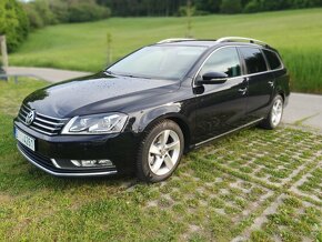 VW Passat B7 2.0 TDI HIGHLINE, XENONY, SENZORY, TAŽNÉ, NAVI