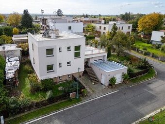 Prodej rodinného domu, 4+1, Stavbařů, Sezemice, ev.č. 00512