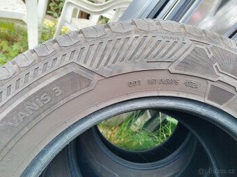 Pneu 215/65 R16