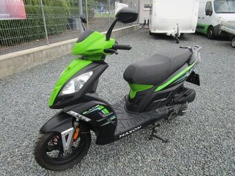 Maxon Blade 125 JJ125T-13, 1. maj.