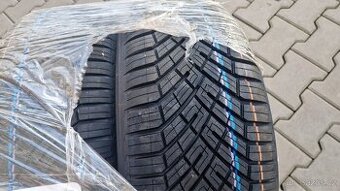 Celorocni pneu Continental 205/55 r16