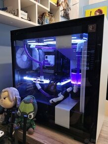NZXT H710 case - 1