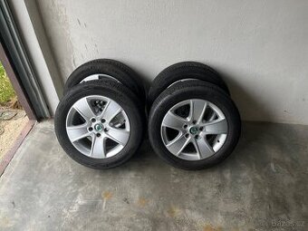 Alu kola Škoda R16 + Letní pneu 205/55 BARUM