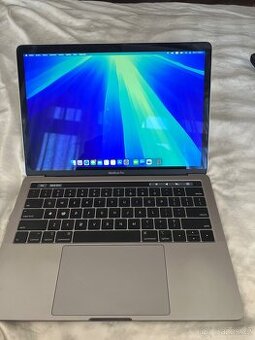 MacBook Pro 13" 2019, i5 1,4GHz , 256GB 8GB RAM