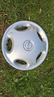 Kola Opel Corsa