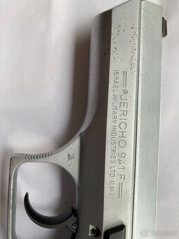samonabíjecí pistole JERICHO 9mm